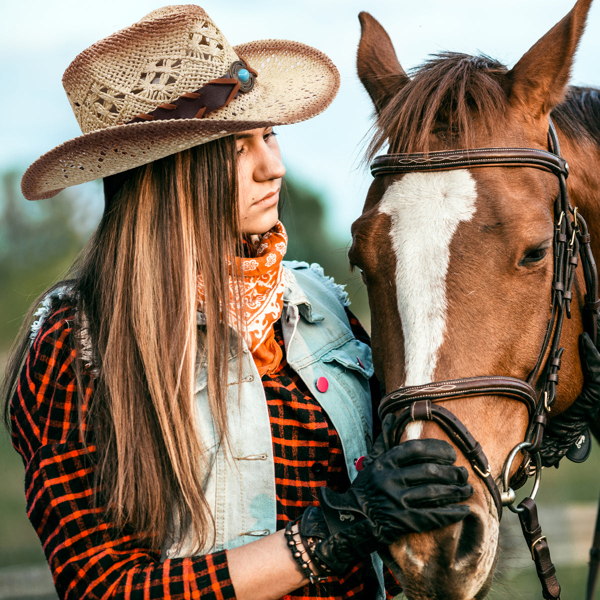Funcredible Straw Cowboy Hat - Woven Cowgirl Hat with 3 Replaceable Hat Bands - Vintage Western Cowgirl Hat - Aesthetic Cowboy Hat for Women and Men Western Style - Trendy Cowgirl Cowboy Hat